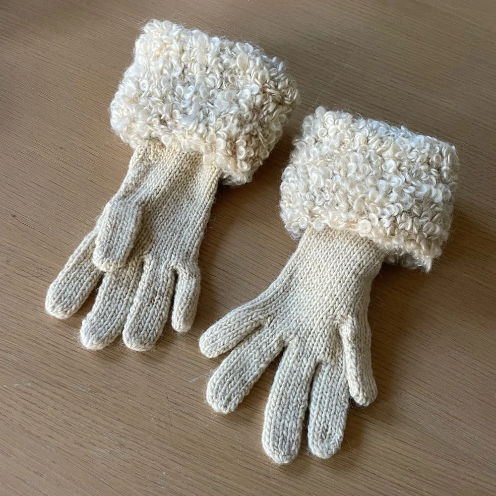 RARE! VINTAGE CURLY LAMB WOOL GLOVES